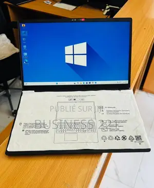 Nouveau Ordinateur portable Lenovo V15 G4 8GB AMD Ryzen 3 SSD 512GB
