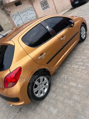 Peugeot 207 2011 Doré