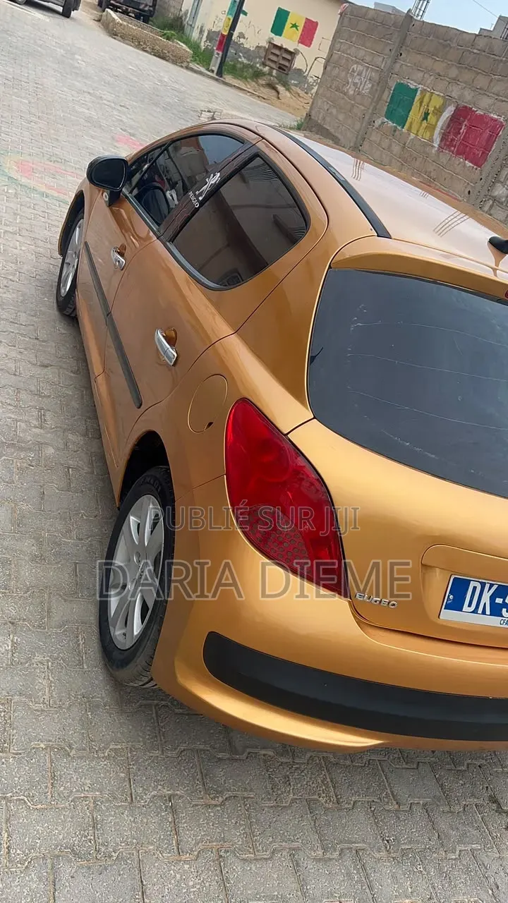 Peugeot 207 2011 Doré