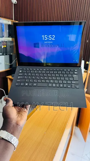 Ordinateur portable Sony VAIO SVJ20236SN 8GB Intel Core i7 SSD 256GB