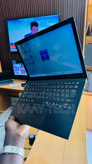 Ordinateur portable Sony VAIO SVJ20236SN 8GB Intel Core i7 SSD 256GB