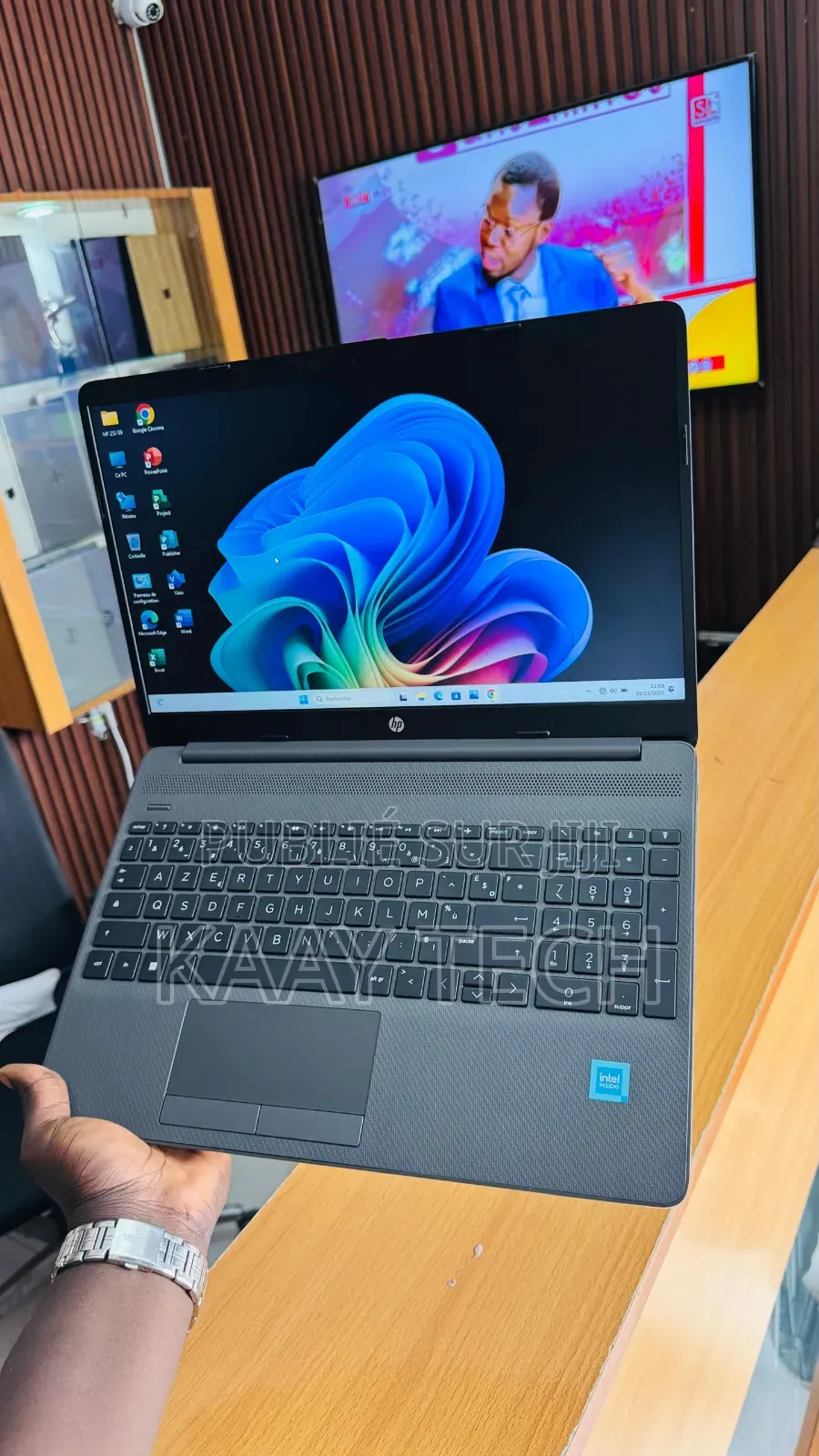 Ordinateur portable HP 250 G10 8GB Intel Core 2 Quad SSD 256GB