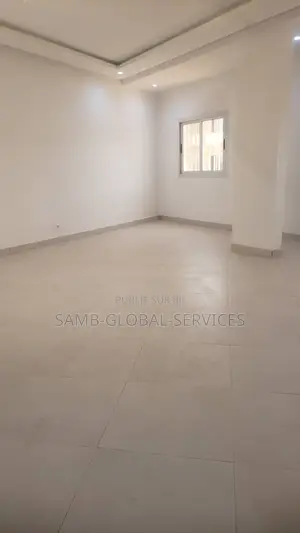 2chbre Appartement dans Yoff à Louer