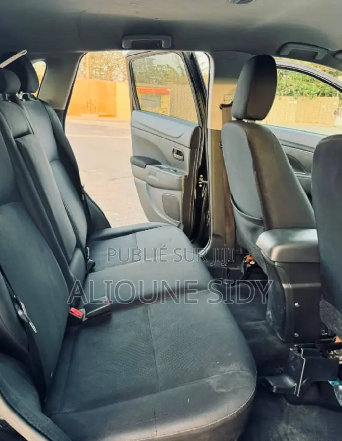 Mitsubishi RVR 2017 Noir