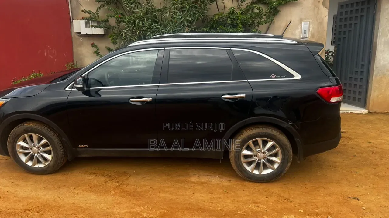 Kia Sorento 4dr SUV 2016 Noir