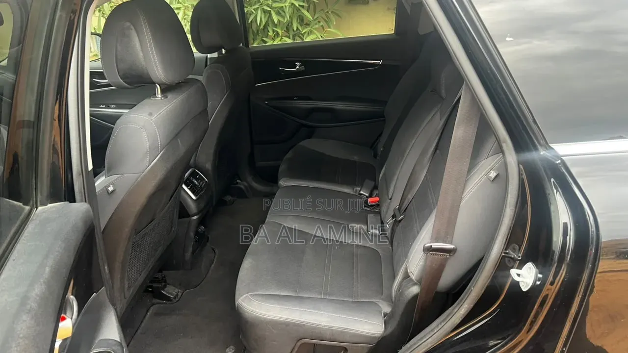 Kia Sorento 4dr SUV 2016 Noir