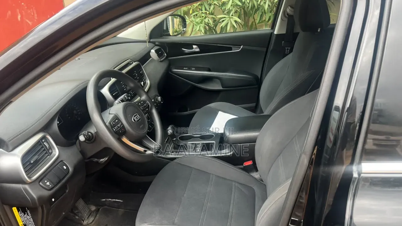 Kia Sorento 4dr SUV 2016 Noir