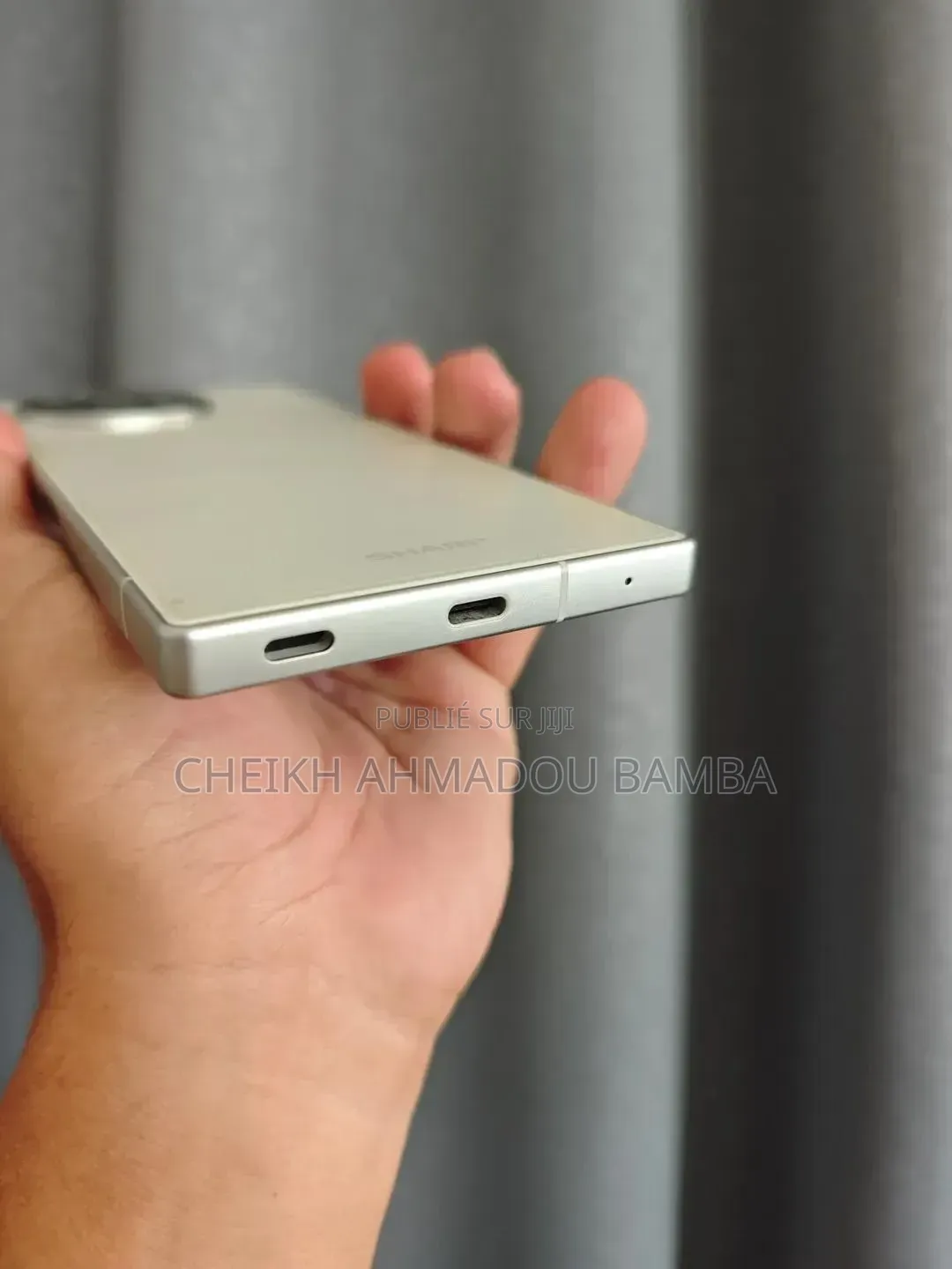 Nouveau Sharp Aquos R5G 256 GB Vert
