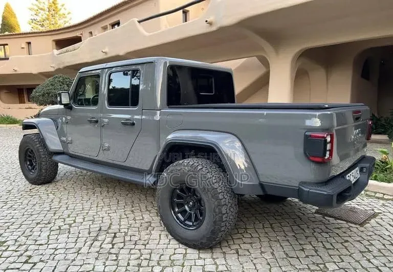 Jeep Gladiator 2021 Gris