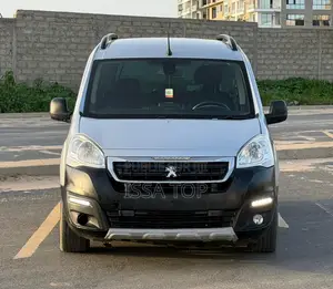 Peugeot Partenaire 2017 Gris