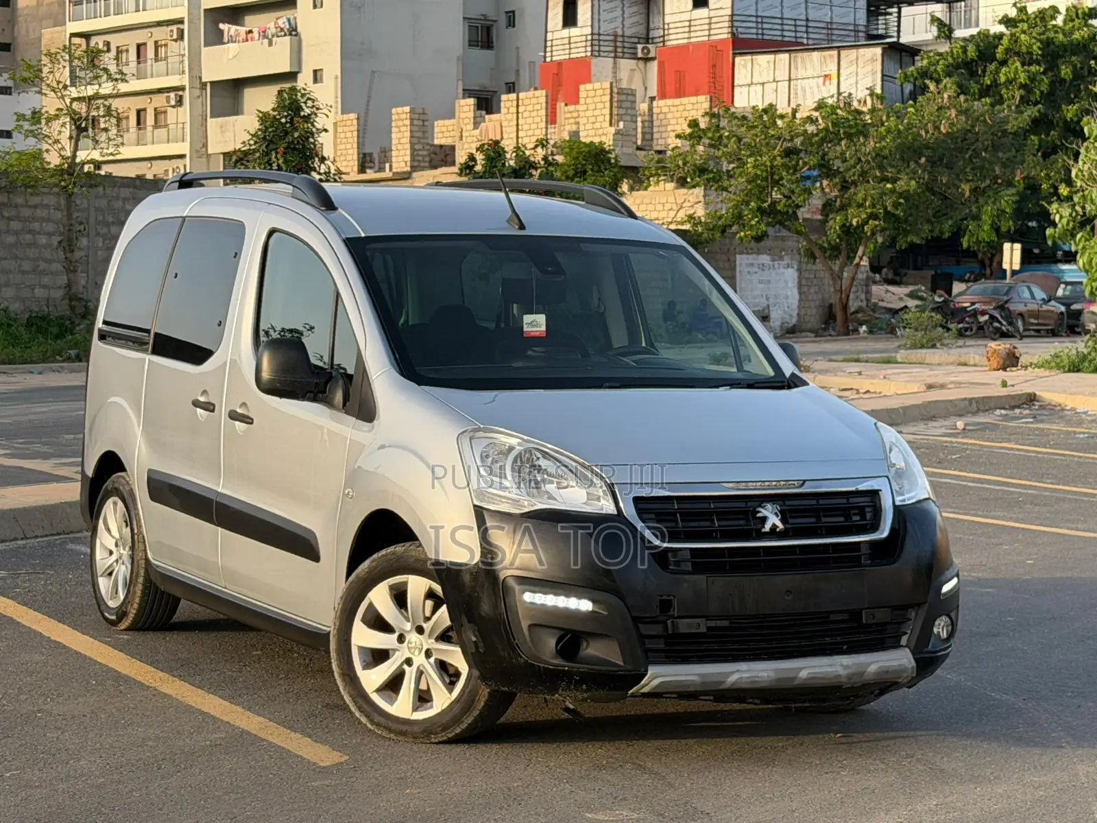 Peugeot Partenaire 2017 Gris