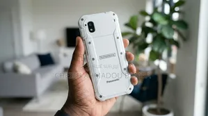 Nouveau Panasonic P101 16 GB Noir