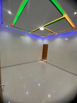 4chbre Appartement dans , Yoff à Louer