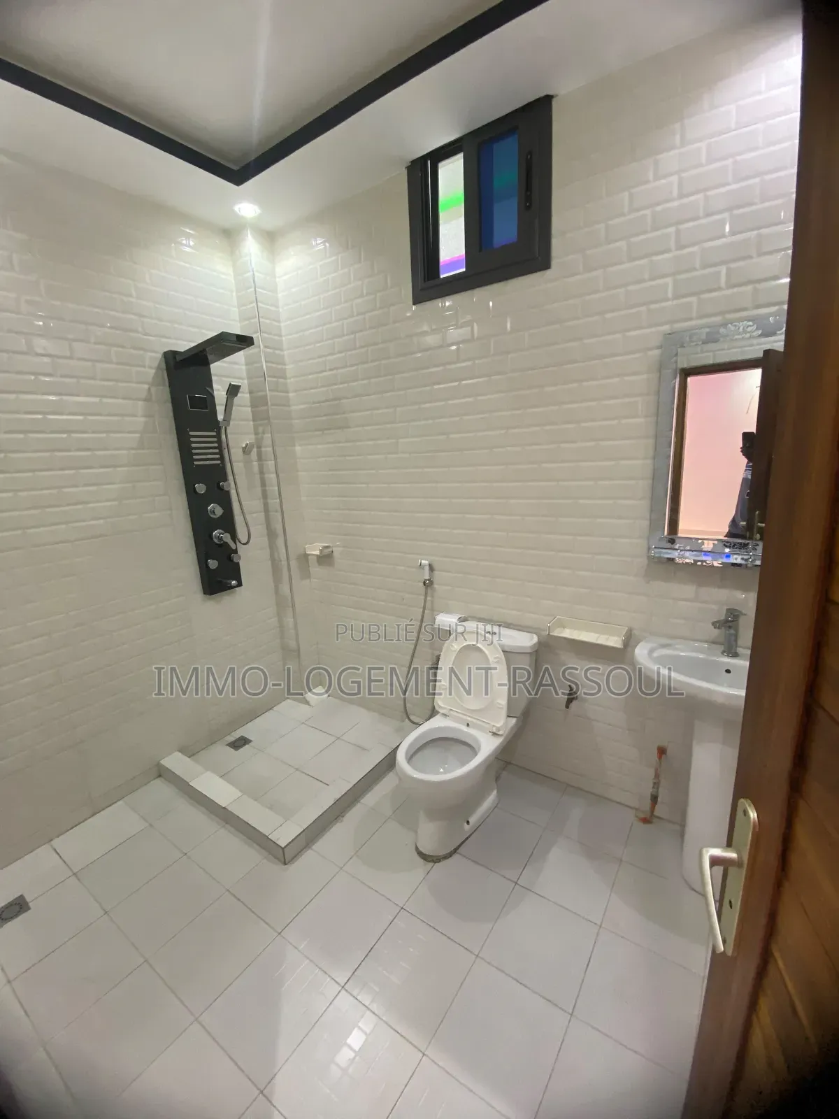 4chbre Appartement dans , Yoff à Louer