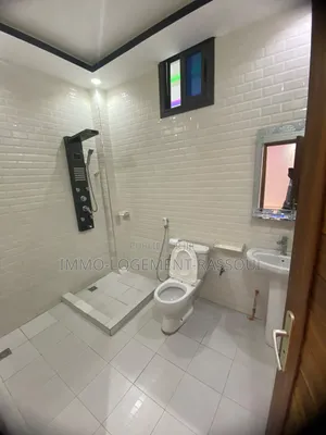 4chbre Appartement dans , Yoff à Louer