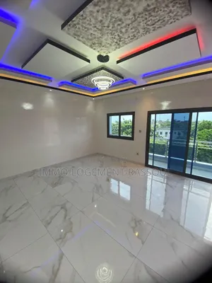 4chbre Appartement dans , Yoff à Louer