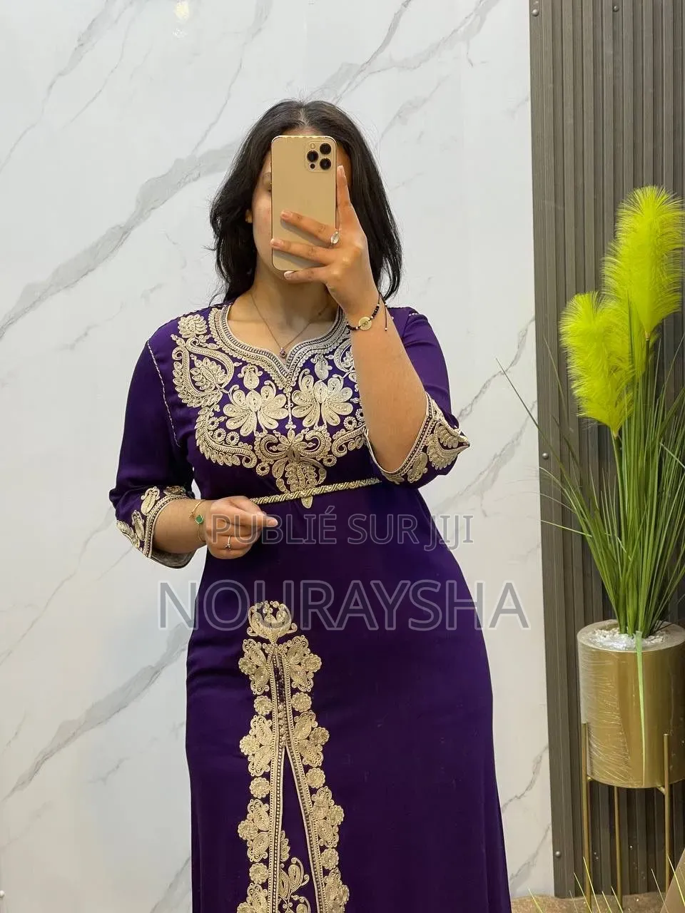 Ensemble Grande Dame Marocaine Tissu Lain Avec De La Broderie HC