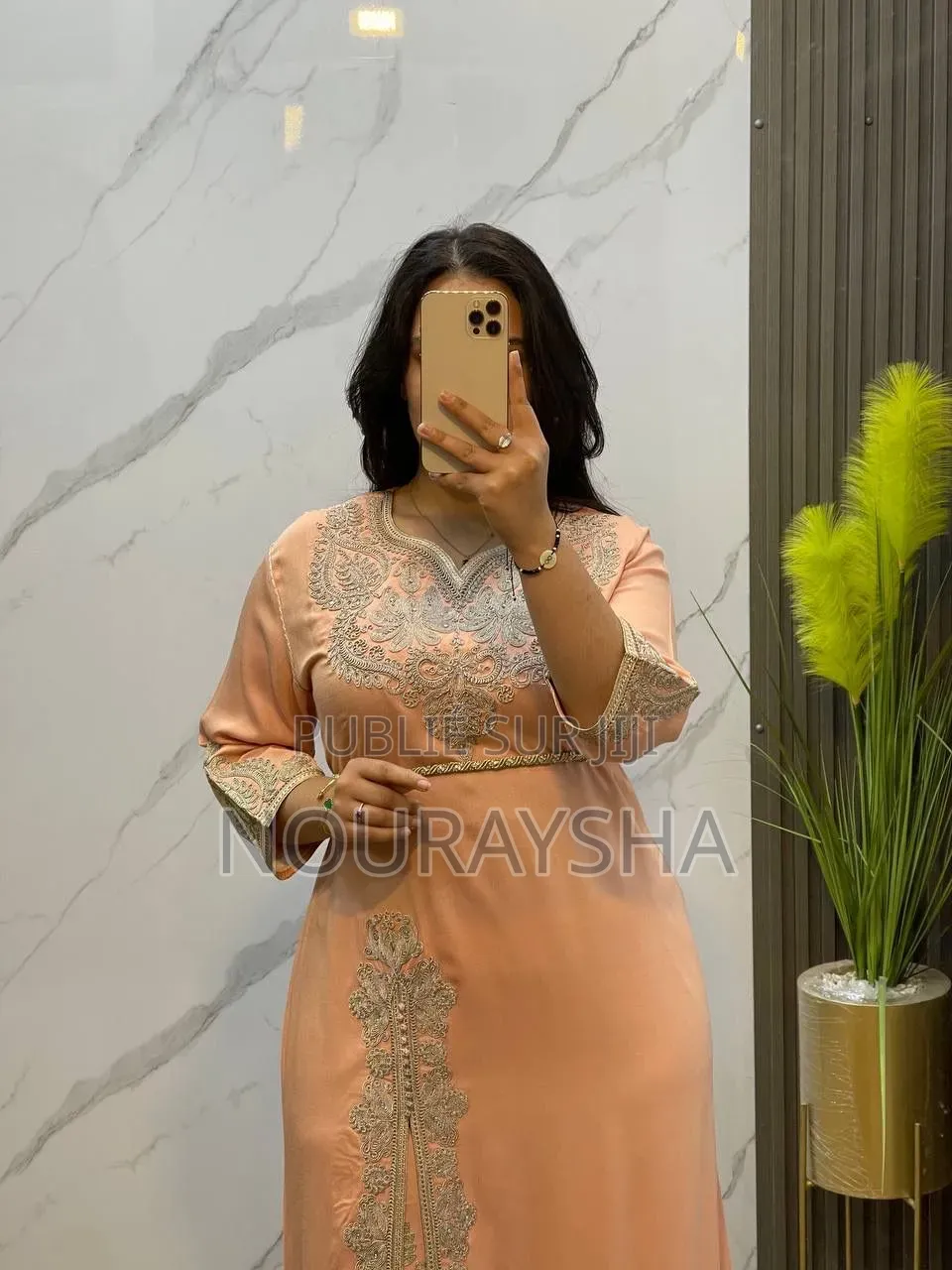 Ensemble Grande Dame Marocaine Tissu Lain Avec De La Broderie HC