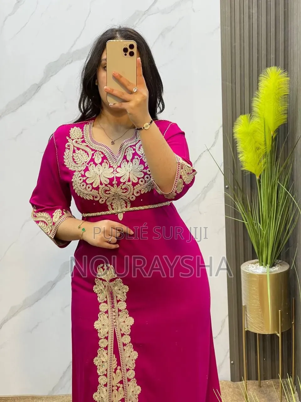 Ensemble Grande Dame Marocaine Tissu Lain Avec De La Broderie HC