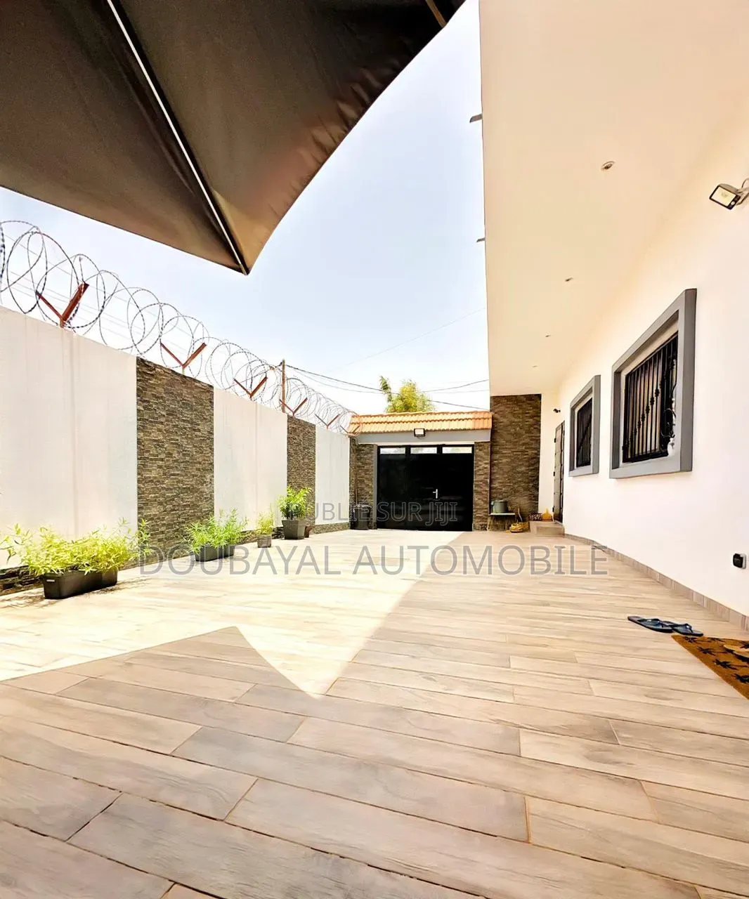 3chbre Villa dans Ngaparou, Thiès Sud à Vendre