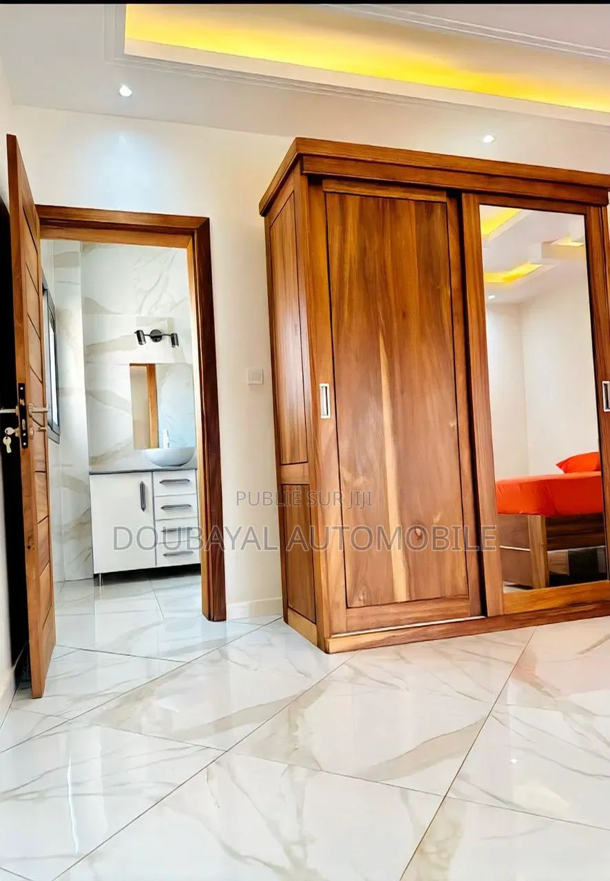 3chbre Villa dans Ngaparou, Thiès Sud à Vendre