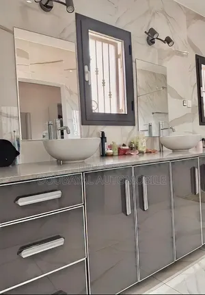 3chbre Villa dans Ngaparou, Thiès Sud à Vendre