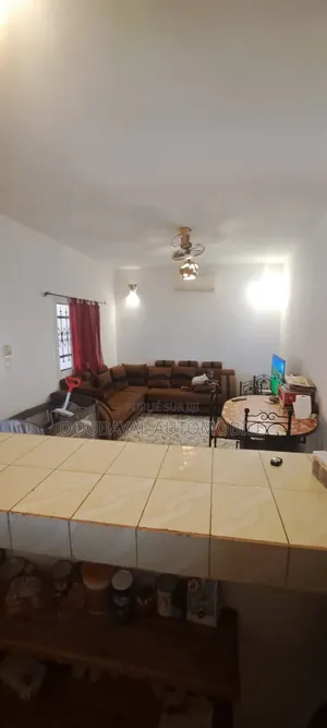 3chbre Villa dans Warang, Thiès Sud à Vendre