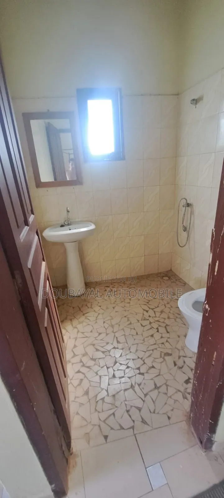 3chbre Villa dans Warang, Thiès Sud à Vendre