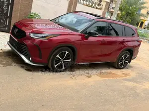 Toyota Highlander XSE 2022 Rouge