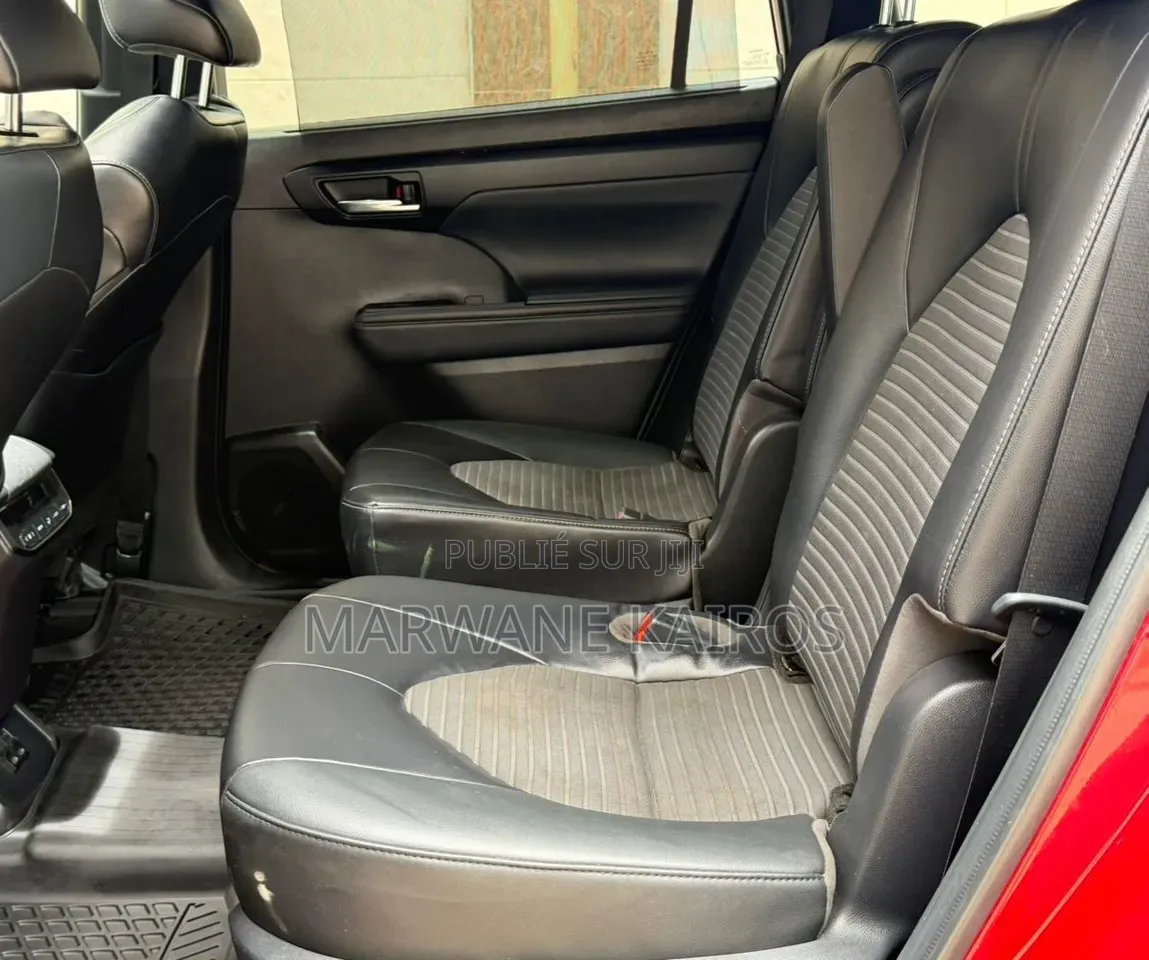 Toyota Highlander 2022 Rouge