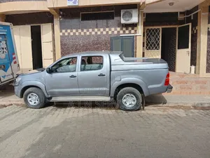 Toyota Hilux 2011 Gris