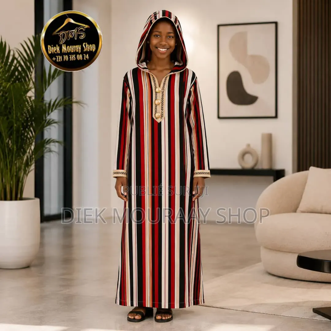 Robe Longue À Capuche