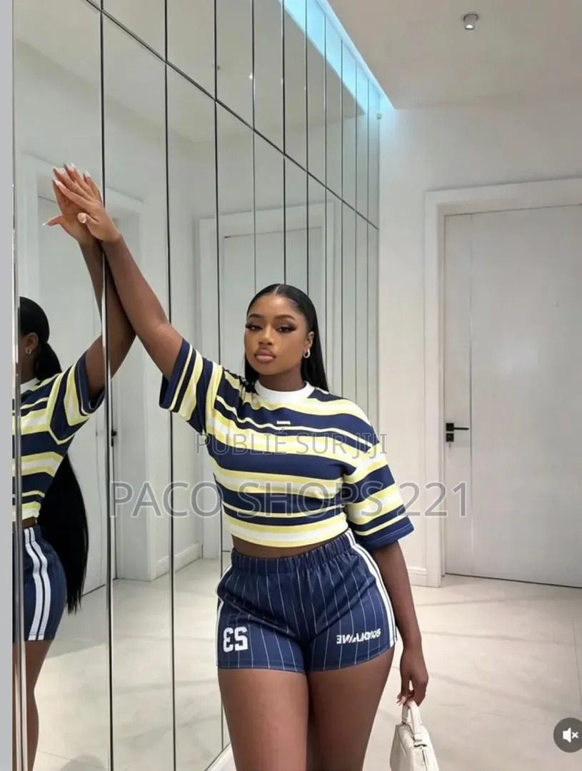 Ensemble Été Chic – T-Shirt Oversize Rayé Et Short Sport