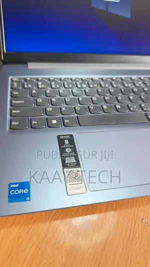 Ordinateur portable Lenovo Ideapad 3 8GB Intel Core i5 SSD 512GB