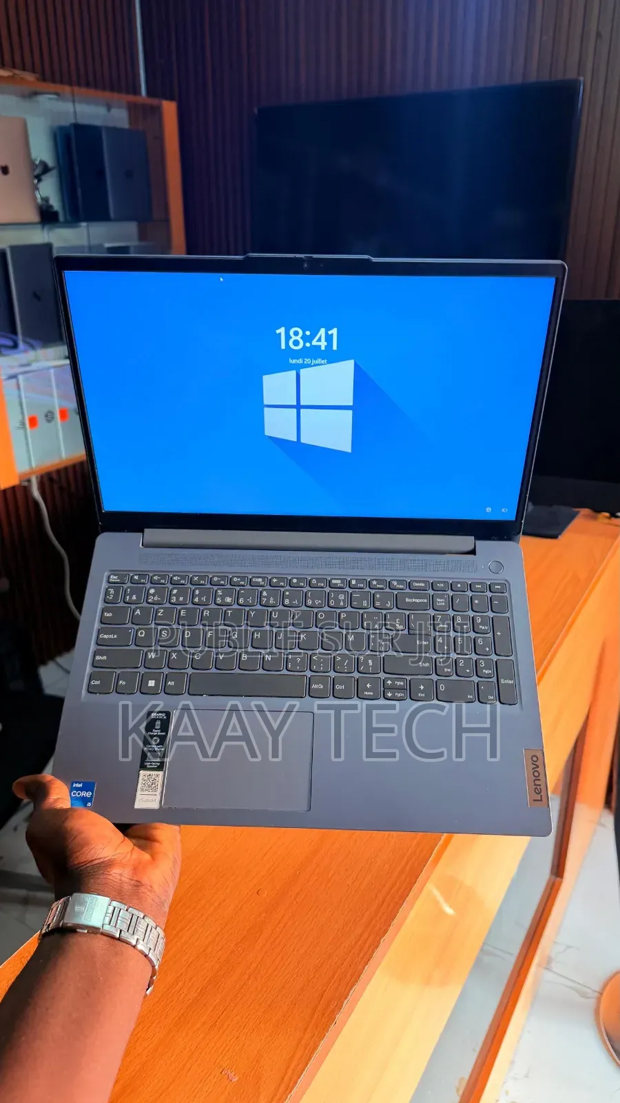 Ordinateur portable Lenovo Ideapad 3 8GB Intel Core i5 SSD 512GB