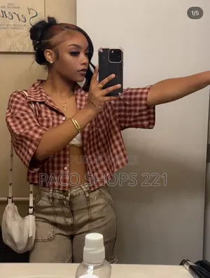 Chemise Crop Top À Carreaux – Style Y2K