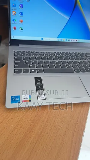 Ordinateur portable Lenovo IdeaPad 1 16GB Intel Core i5 SSD 512GB