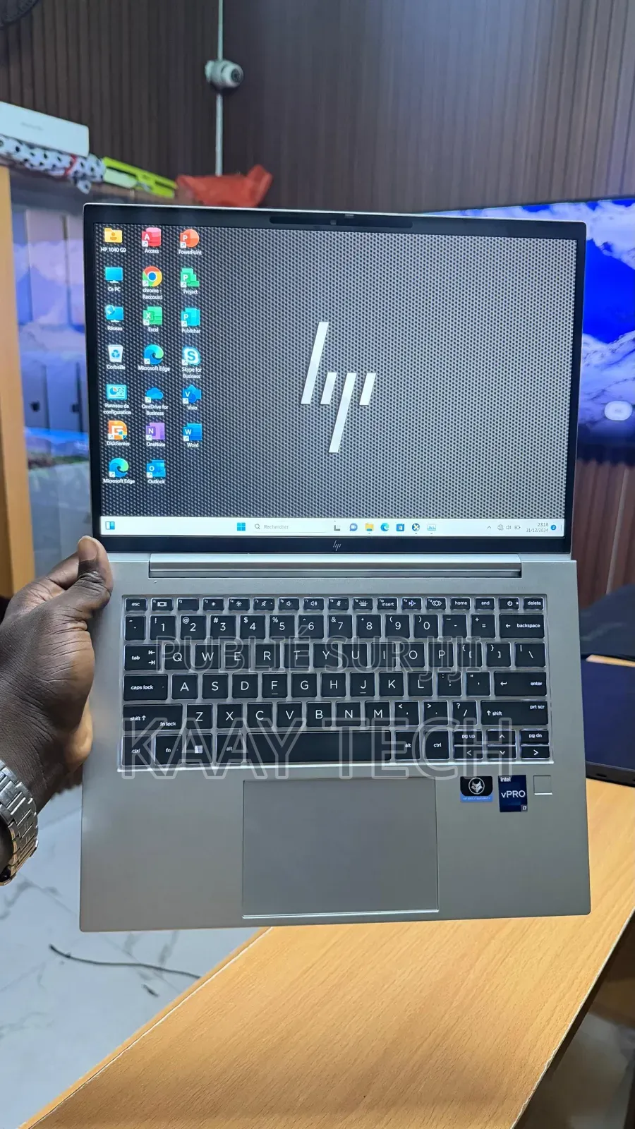 Nouveau HP EliteBook x360 1040 G9 16GB Intel Core i7 SSD 512GB