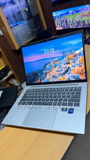 Nouveau HP EliteBook x360 1040 G9 16GB Intel Core i7 SSD 512GB