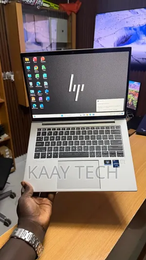 Nouveau HP EliteBook x360 1040 G9 16GB Intel Core i7 SSD 512GB