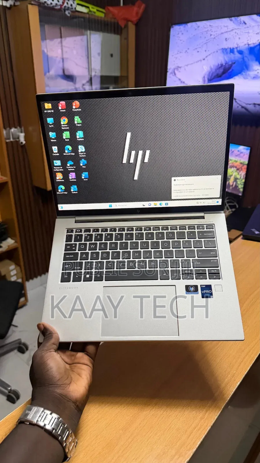 Nouveau HP EliteBook x360 1040 G9 16GB Intel Core i7 SSD 512GB