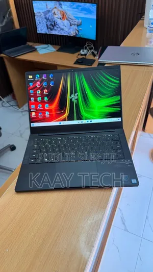 Nouveau Ordinateur portable Razer Lame 16GB Intel Core i7 SSD 512GB