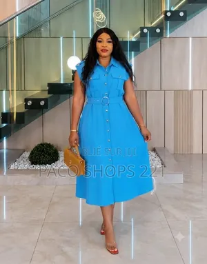 Robe Mi-Longue Style Utility Blanche – Qualité Supérieure