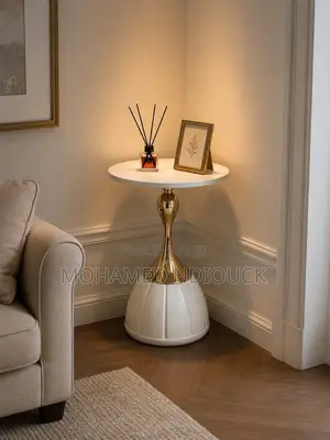 Table De Chevet Ronde en Fer Blanc Doré Haut De Gamme