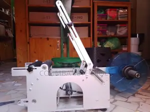 Étiqueteuse Semi-Automatique À Vendre