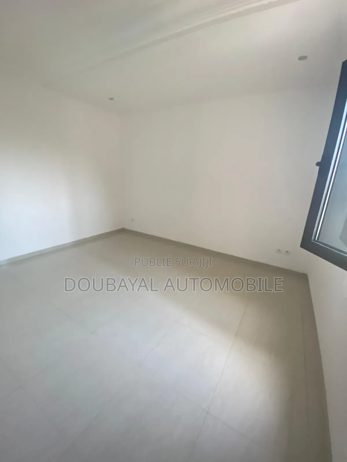3chbre Appartement dans Point E, Dakar Plateau à Louer