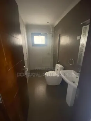 3chbre Appartement dans Point E, Dakar Plateau à Louer