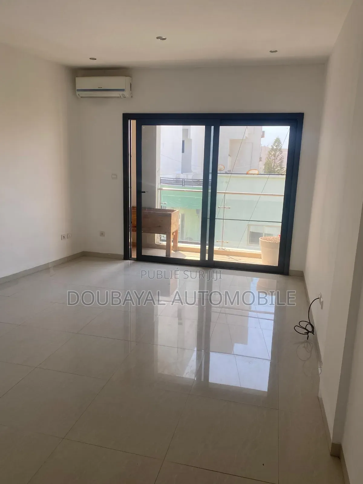 3chbre Appartement dans Point E, Dakar Plateau à Louer