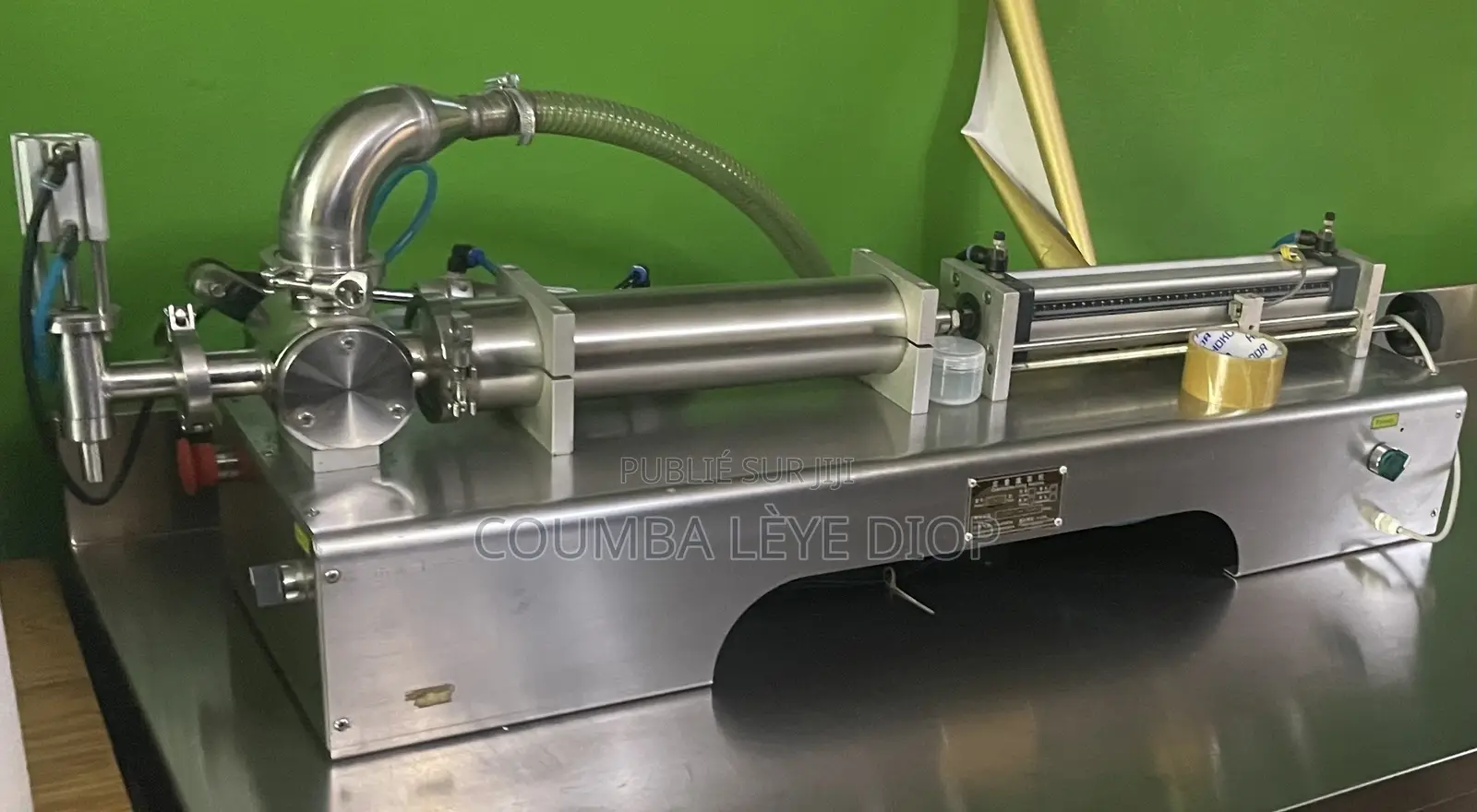 Remplisseuse Semi-Automatique Avec Trémie Inox