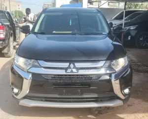 Mitsubishi Outlander 2016 Noir